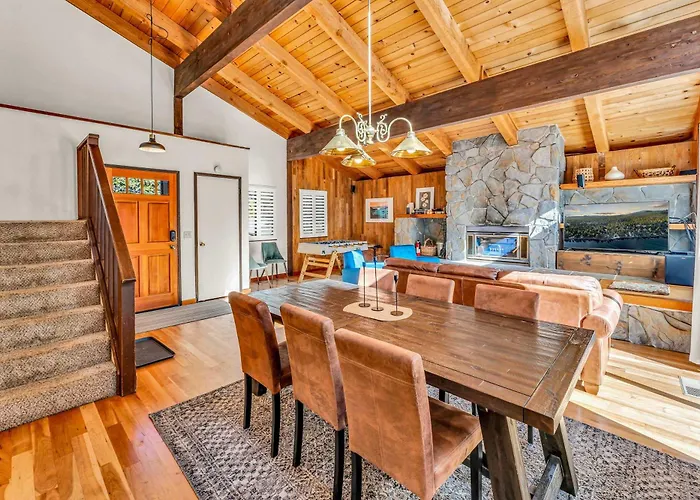 Cozy Carnelian Bay Escape With Deck And Foosball