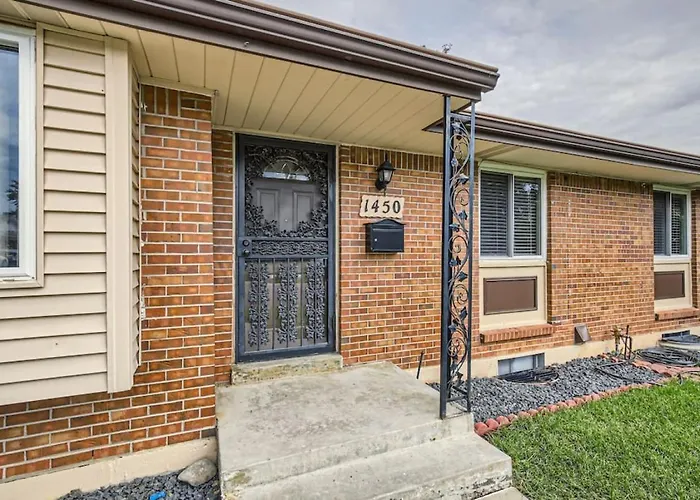 Pet Friendly 3 Bedroom Near To Red Rocks And Belmar In Denver