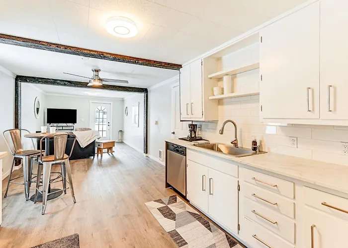 1 Mi To Main Street Polson: Updated Home W/ Deck!