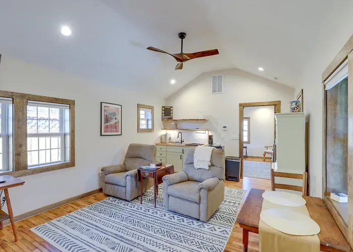 2 Blocks To Appalachian Trail! Couple'S Retreat