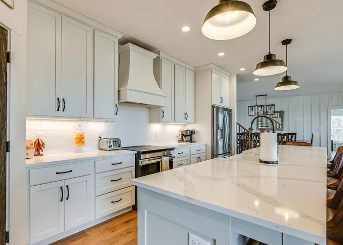 Spacious Home In Paradise Grove Nolin Lake!