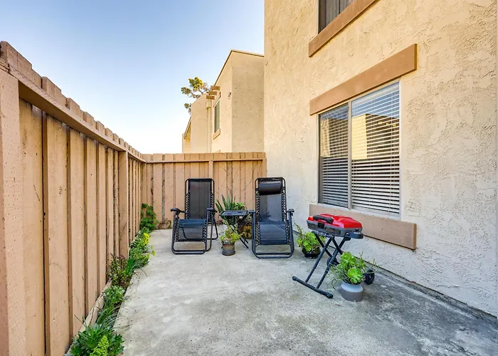 2 Mi To Beaches: Condo W/ Patio In Port Hueneme!