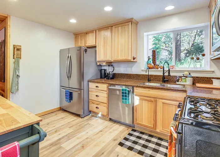 Walk To Golf, Lake: Twain Harte Cabin W/ Fireplace