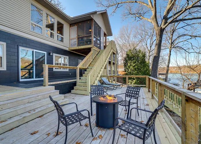 Lakefront Retreat W/ Game Room In Bella Vista!