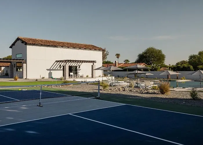 Riviera - Lazy River Pool, Pickleball, Game Room!