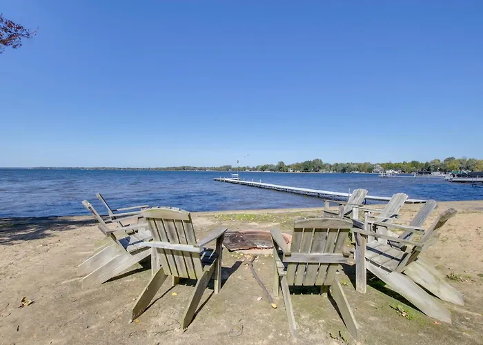 Rustic Wisconsin Cabin On Shawano Lake!