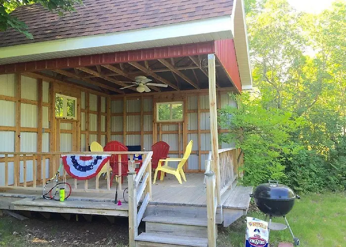 Northport Village Hideaway