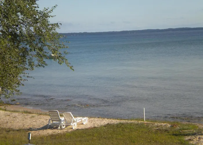 Baypointe Cottage 6
