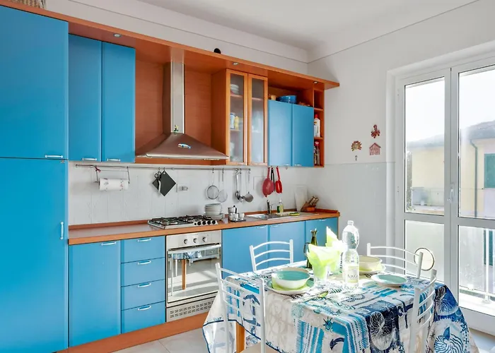 Amazing Holiday Home Near Pet-Friendly Beach