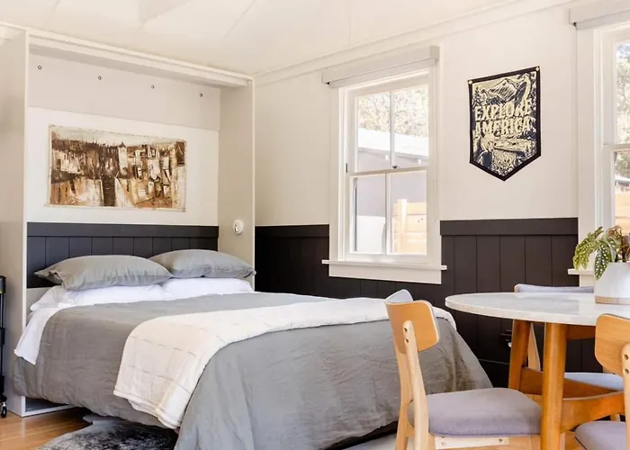 Wild Hair Studio-Stylish Farm Stay W Ev Charger