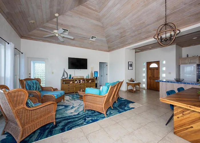 Aqua Vista Home