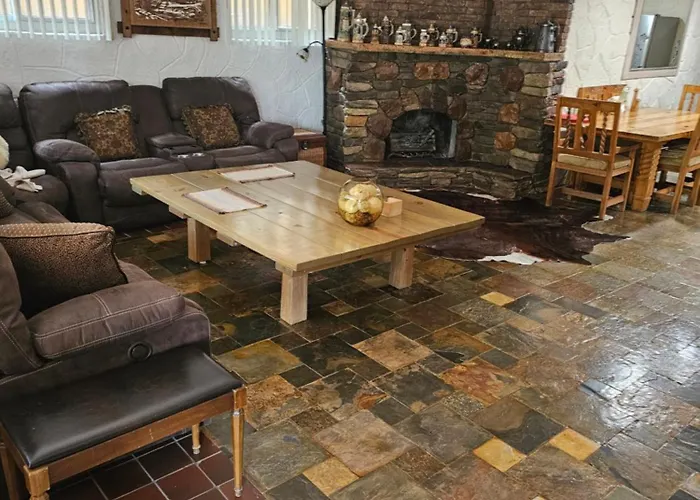 Your Comfy Home In Colorado Springs