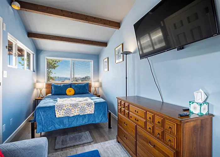 2Nd Floor Studio #4 With Ocean View And Covered Deck