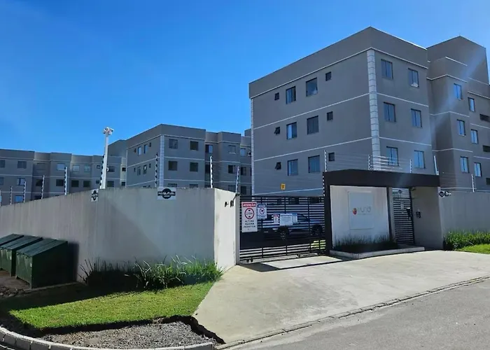 AP COMPLETO, com Internet rápida e Ar condicionado, fácil acesso ao centro e Porto de Paranaguá