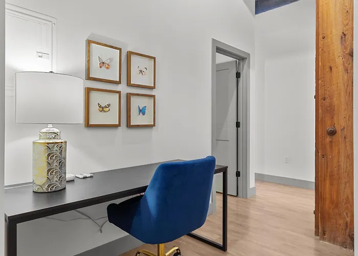 Brick & Bed Riverfront Lofts, G 203