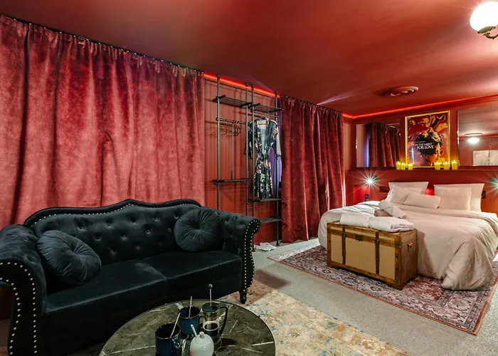 Love Room Avec Spa Privatif "La Courtisane" - Sofa Tantra, Terasse Privative, Dome Transparent Chauffe - A 45 Min De Strasbourg -Desir Rooms Niederbronn Les Bains