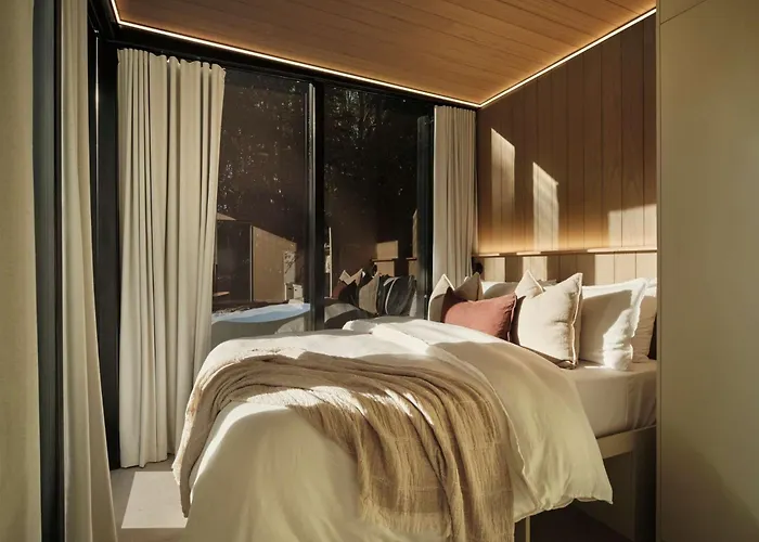 Luxury Mirror Home In Byron Bay