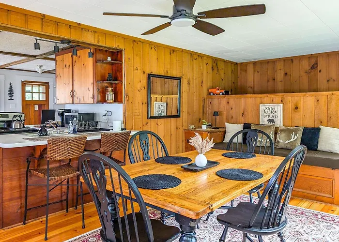 Cozy Cottage: Near Ski Bretton Wood & Franconia