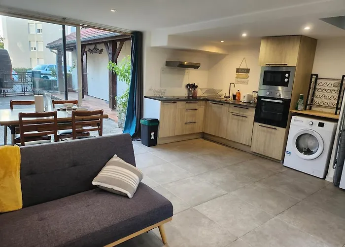 Duplex Near University, Hippodrome, Shopping Center