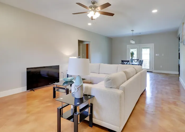 Quiet Hill Country Home: 1 Mi To Lake Lbj Access!