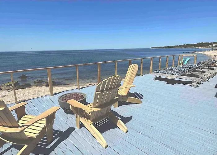 Beachfront Greenport Villa