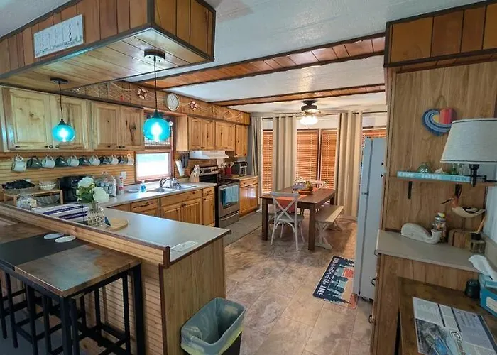 Port Clinton Lakeside Escape