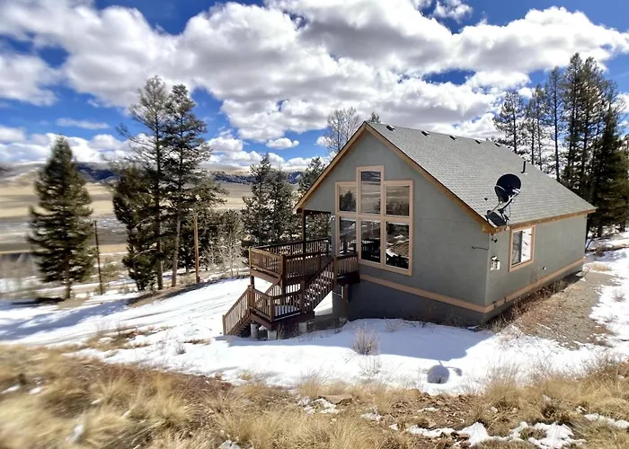 Secluded Fully Stocked Family Friendly Cabin