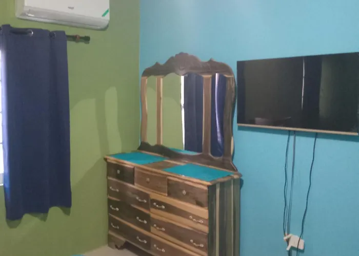 Cheerful Private Bedroom With Ac