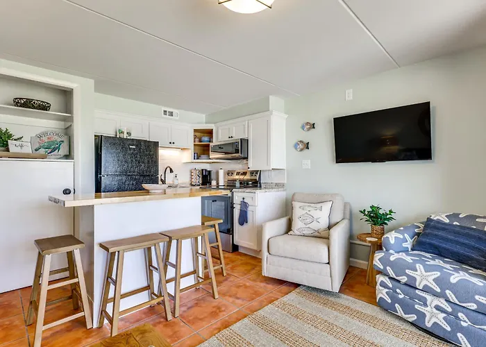 Carolina Beach Condo W/ Marina View, On Boardwalk