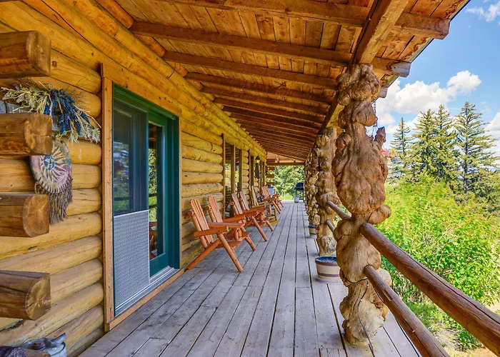 Stunning Mountain Views: Spacious Cabin In Dubois!