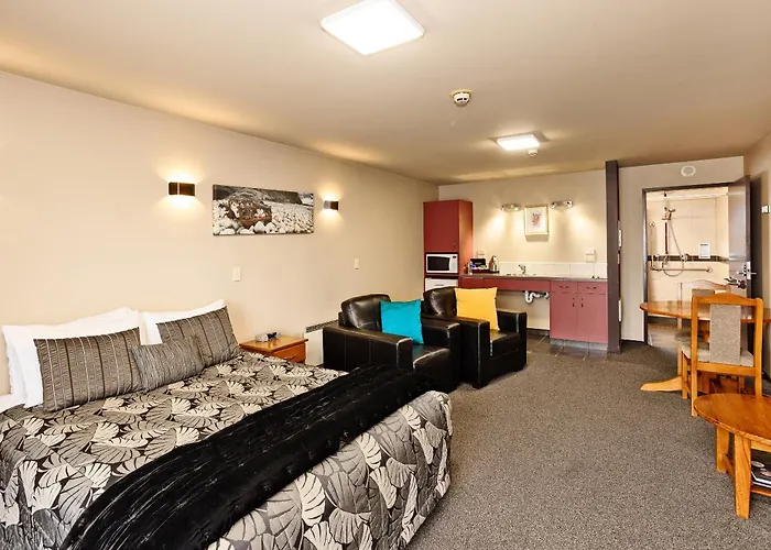 Balmoral Lodge Motel