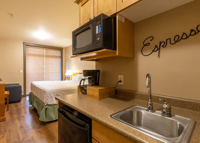 Palliser Lodge — Bellstar Hotels & Resorts