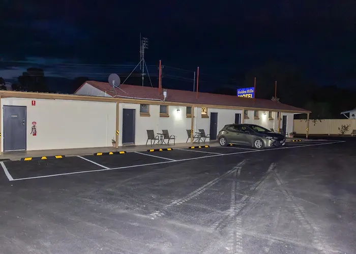 Golden Hills Motel