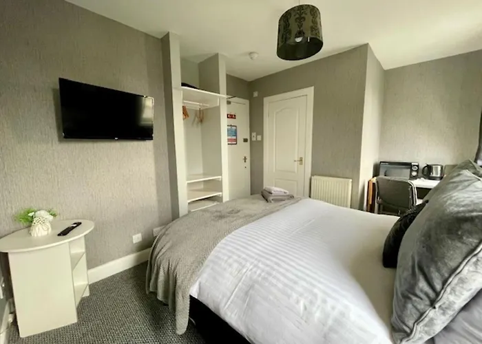 Vaila Guest House