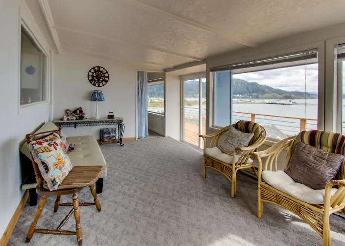 Fisherman'S Dream Boat House