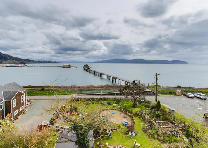 Fisherman'S Dream Boat House