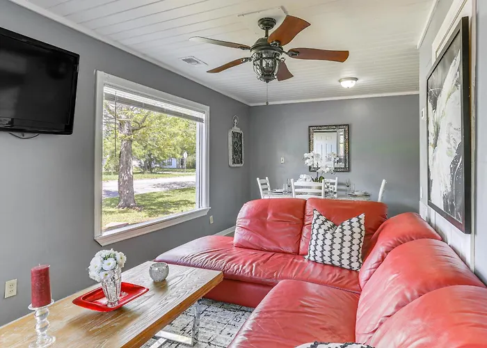 Peaceful & Pet Friendly: Port Arthur Apt W/ Yard