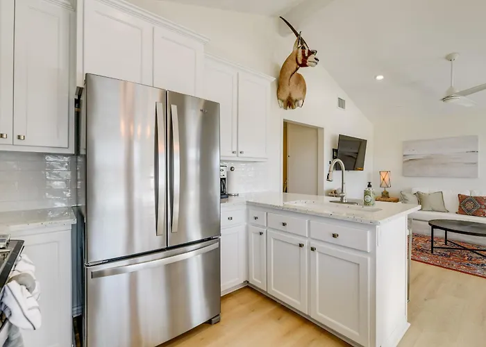 2 Mi To Beach + Fishing Pier: Gulf Coast Retreat