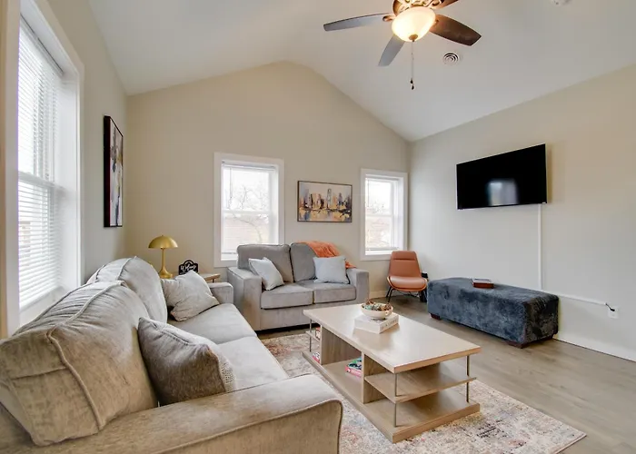 < 1 Mi To Lake Ontario: Oswego Group Retreat