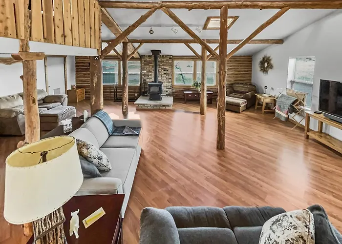 Cedar Mountain Bunkhouse Cabin