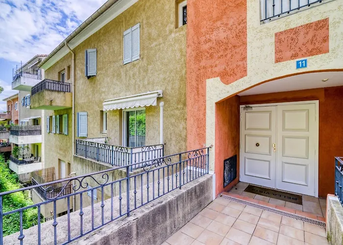 Mougins Hideaway For 4 Guests