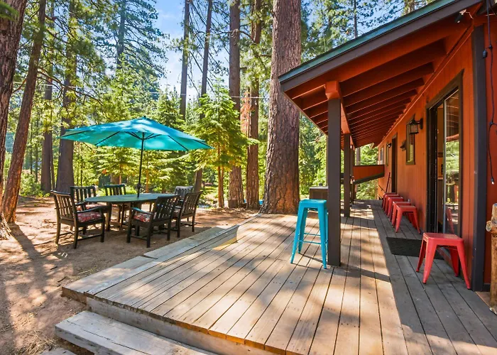 Incline Bliss Dreamy Pet Friendly Escape