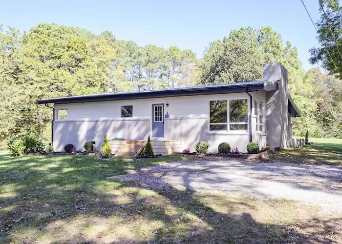 Gorgeous Renovated Home With Large & Private Lot