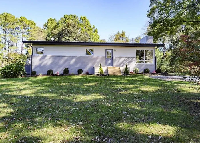 Gorgeous Renovated Home With Large & Private Lot
