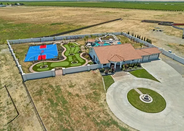4Br Luxury Entertainment Oasis
