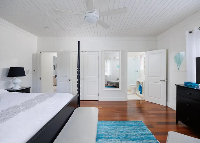 One Palm Hill Villa