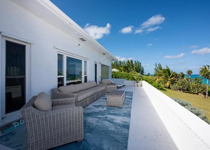 Aqua Vista Home