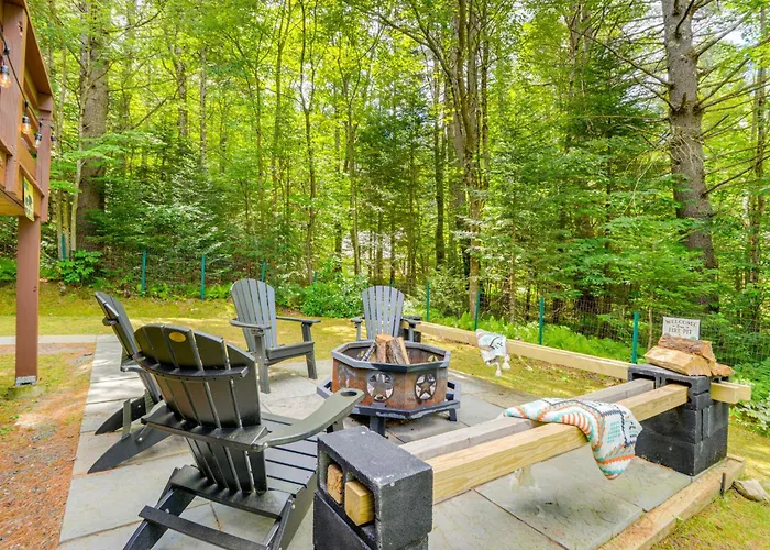 Honey Paws Inn: Wilmington Home 6 Mi To Mount Snow