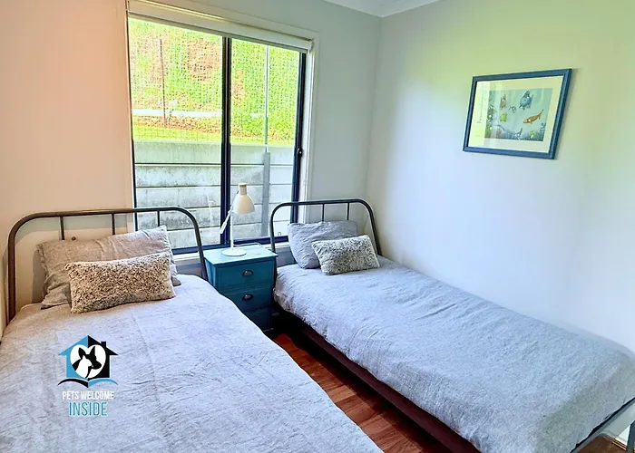 Lake & Reserve Front Bird Haven - 3Br