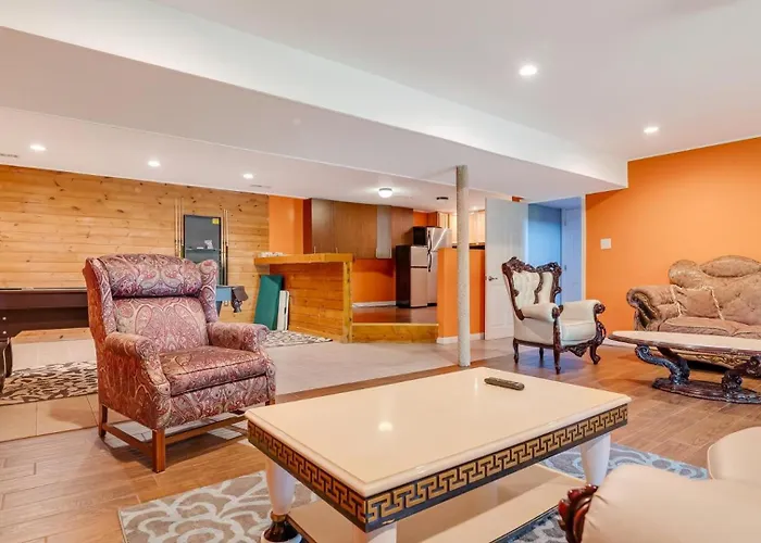 Luxury Lake Front Camelot Villa